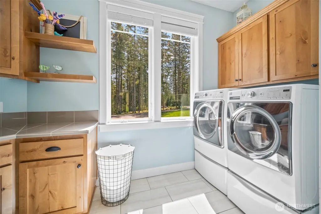 411 Five Peaks Drive Kalama WA 98625