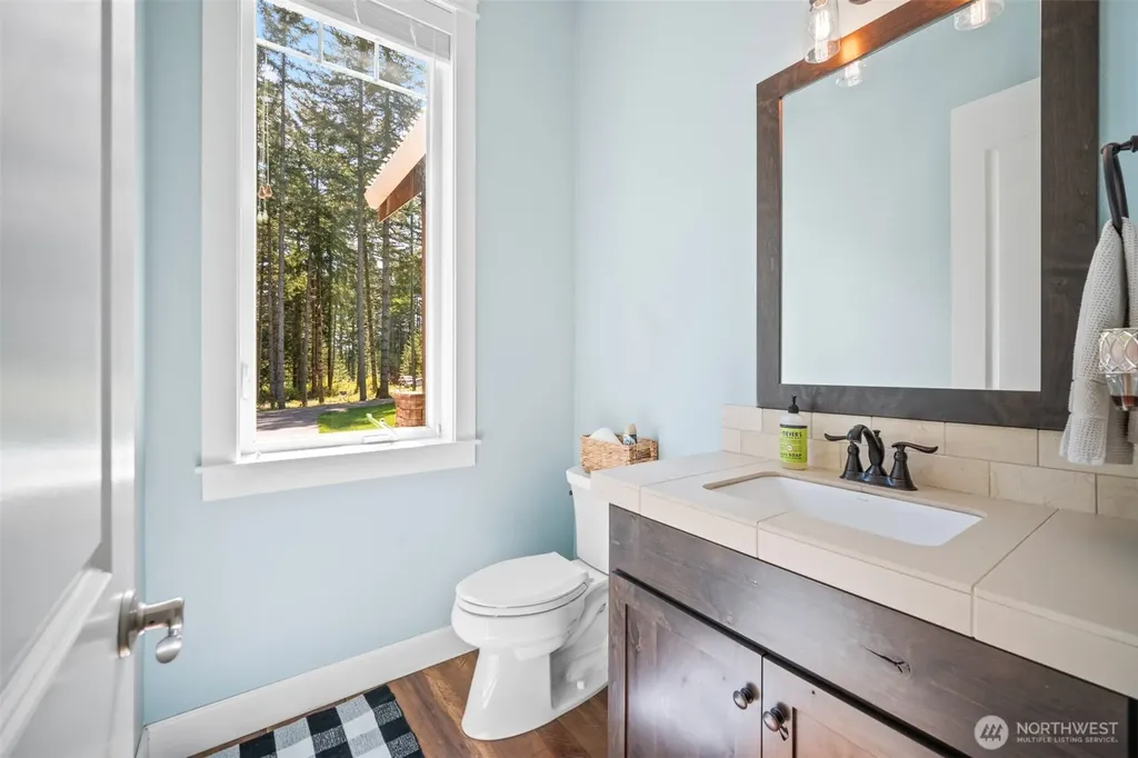 411 Five Peaks Drive Kalama WA 98625