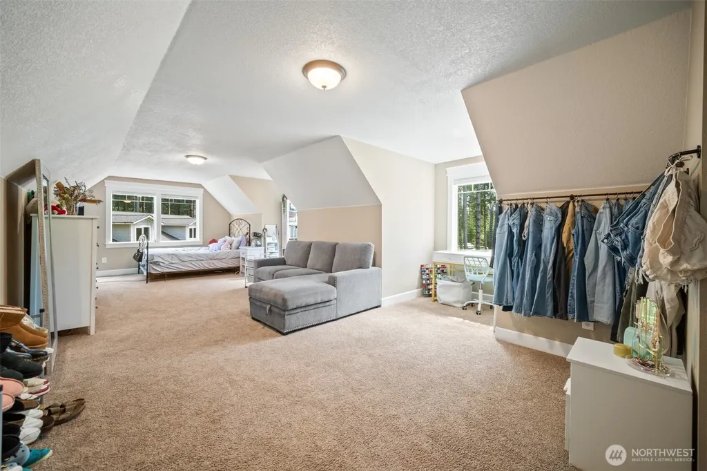 411 Five Peaks Drive Kalama WA 98625