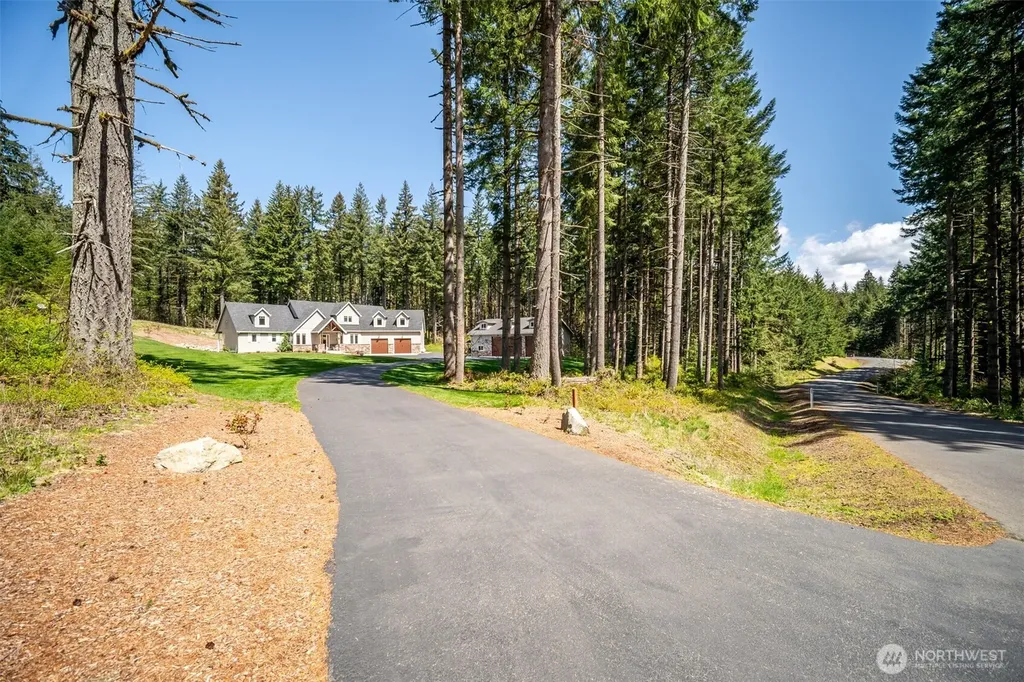 411 Five Peaks Drive Kalama WA 98625