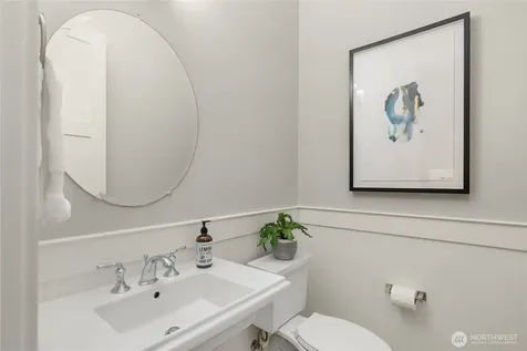 7817 NE Ledgestone Loop Bainbridge Island WA 98110