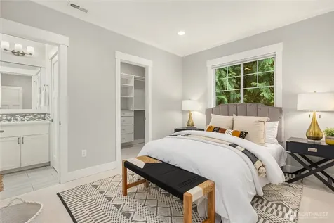 7817 NE Ledgestone Loop Bainbridge Island WA 98110