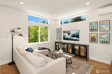 1802 38th Avenue Seattle WA 98122