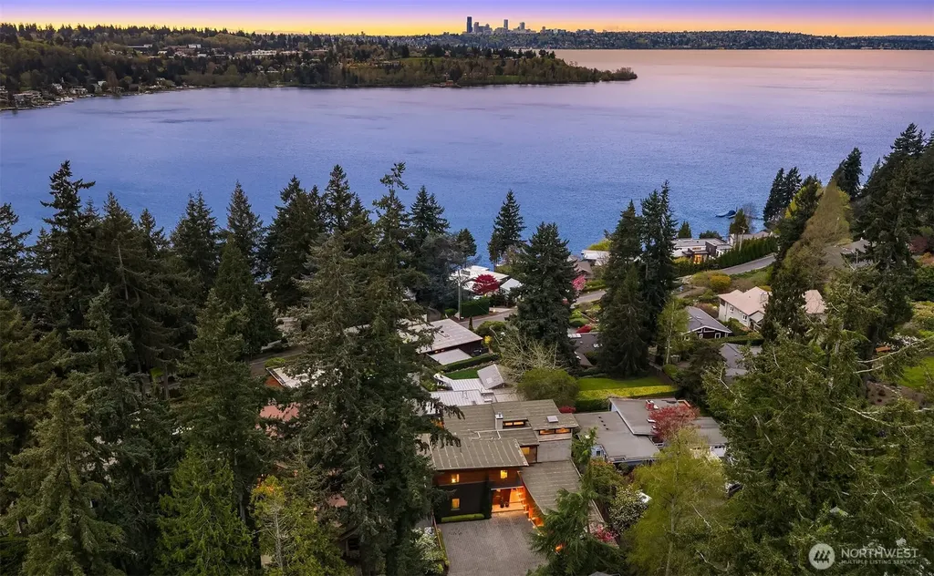 10314 SE 25th Street Bellevue WA 98004