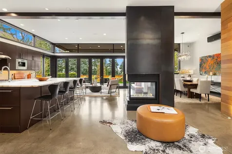 10314 SE 25th Street Bellevue WA 98004