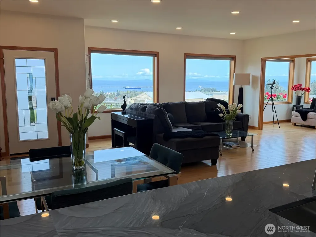 3109 S City Lights Place Port Angeles WA 98362