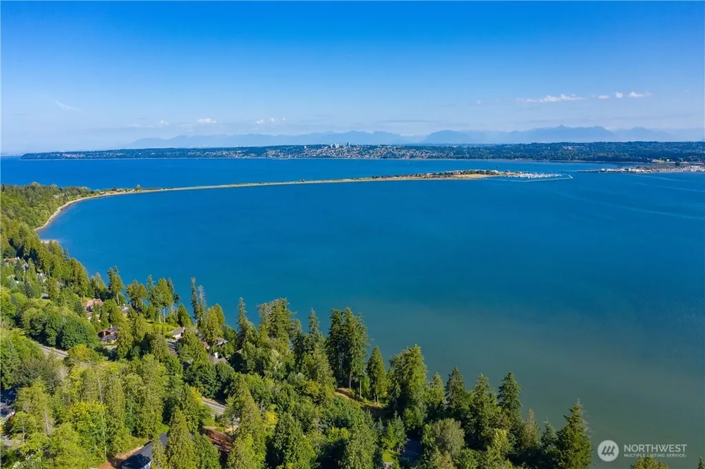 5368 Canvasback Loop Blaine WA 98230
