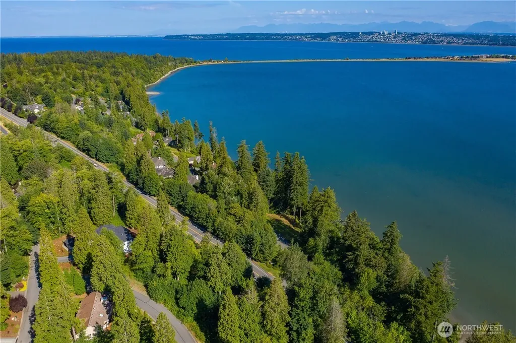 5368 Canvasback Loop Blaine WA 98230