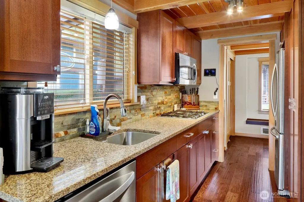 990 S Lake Whatcom Sedro Woolley WA 98284