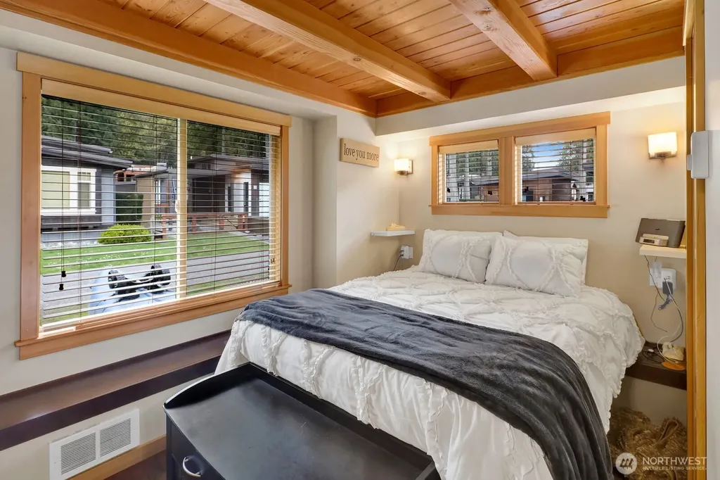 990 S Lake Whatcom Sedro Woolley WA 98284