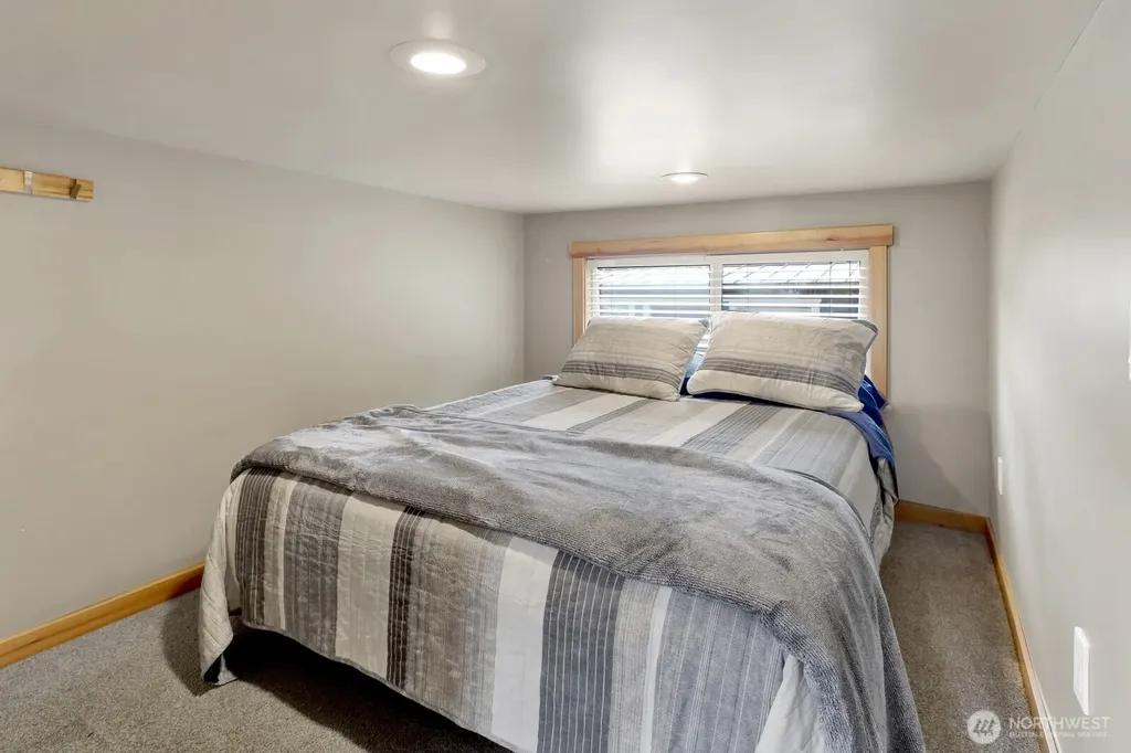 990 S Lake Whatcom Sedro Woolley WA 98284