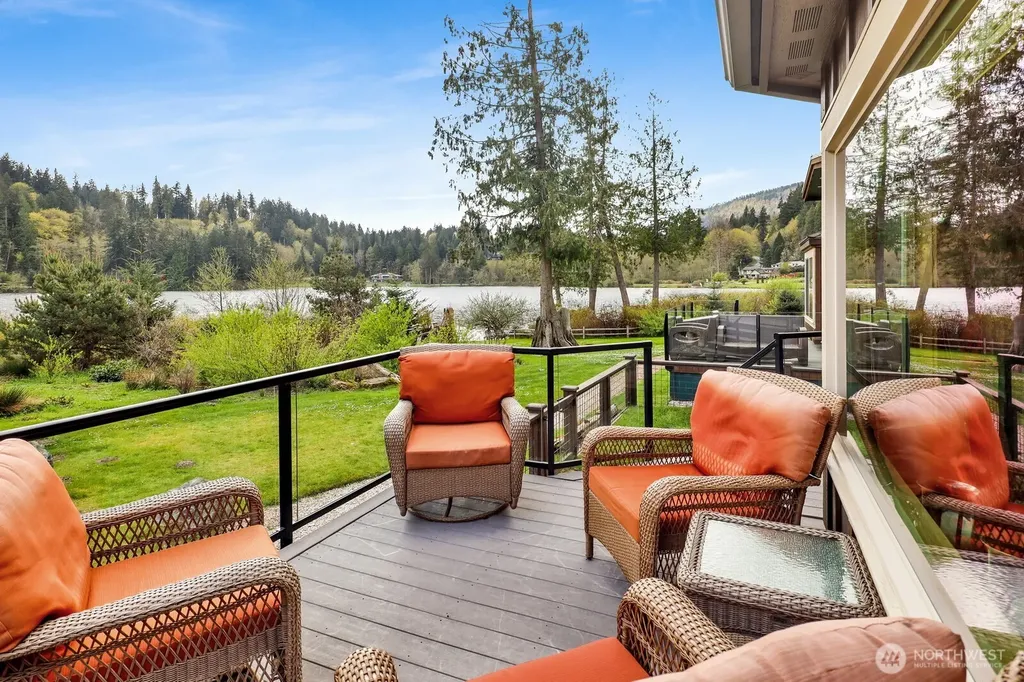 990 S Lake Whatcom Sedro Woolley WA 98284