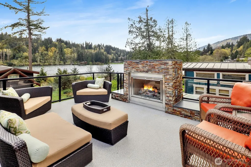 990 S Lake Whatcom Sedro Woolley WA 98284
