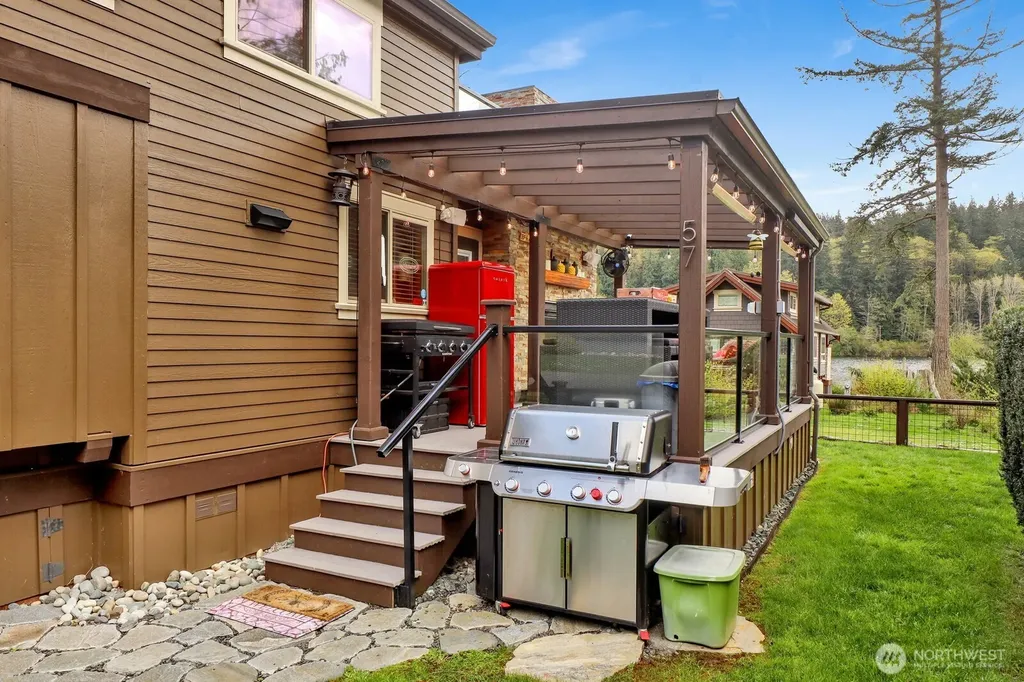 990 S Lake Whatcom Sedro Woolley WA 98284