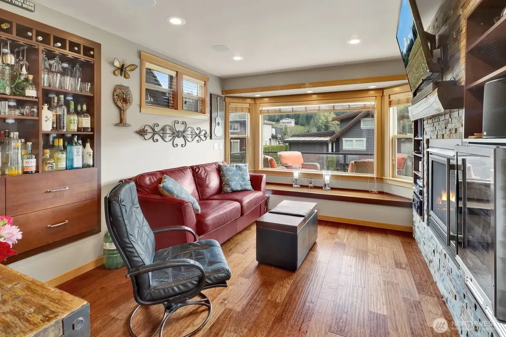990 S Lake Whatcom Sedro Woolley WA 98284