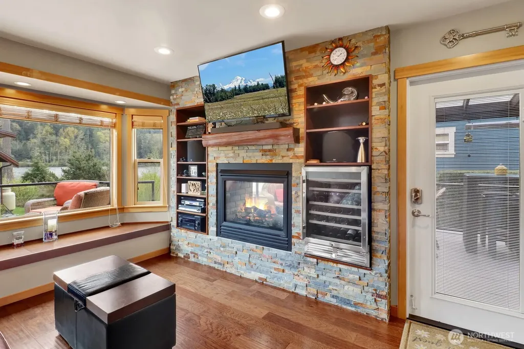 990 S Lake Whatcom Sedro Woolley WA 98284