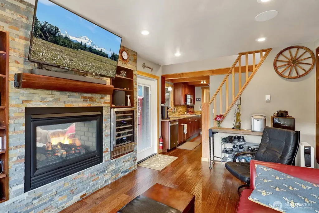 990 S Lake Whatcom Sedro Woolley WA 98284