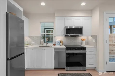 9225 Densmore Avenue N Seattle WA 98103