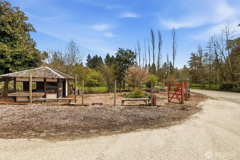 20211 Vashon Highway SW Vashon WA 98070