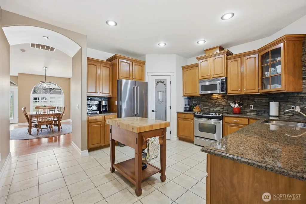 228 SE Pelican Moses Lake WA 98837