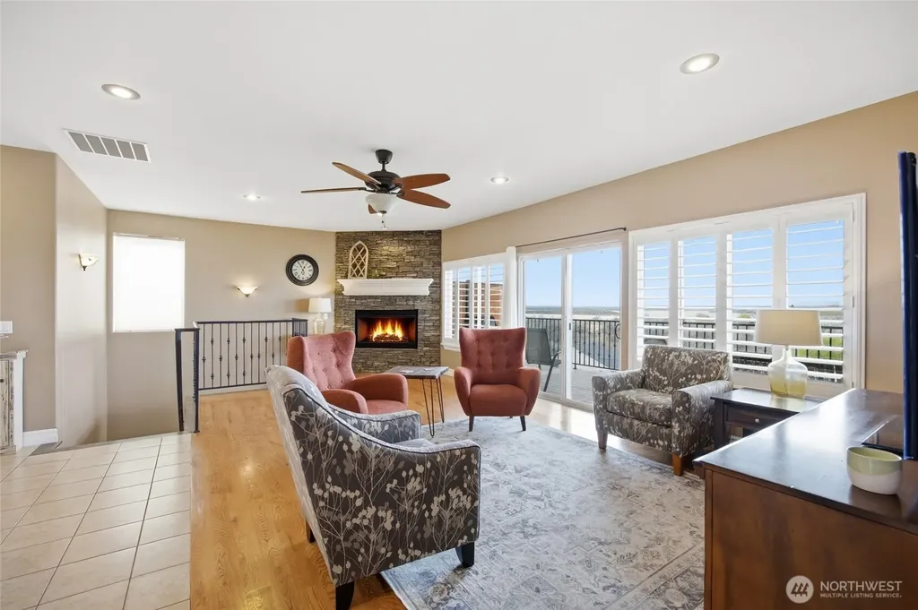228 SE Pelican Moses Lake WA 98837