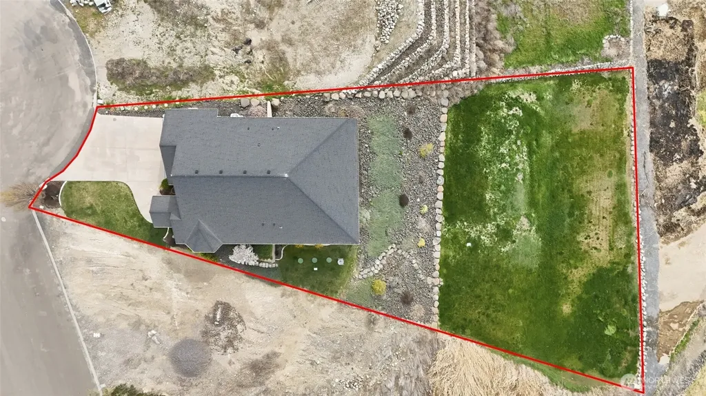 228 SE Pelican Moses Lake WA 98837