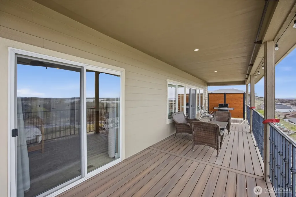 228 SE Pelican Moses Lake WA 98837