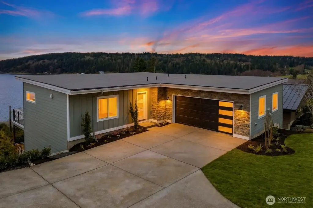 2216 Cleven Park Road Camano Island WA 98282