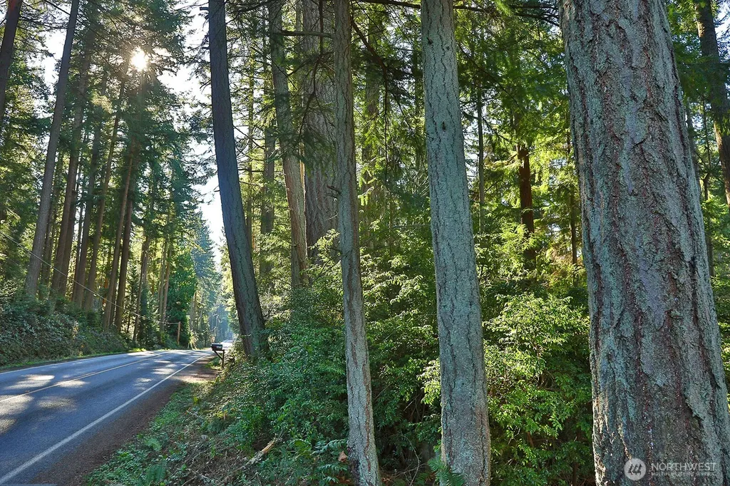 6880 Holst Road Clinton WA 98236