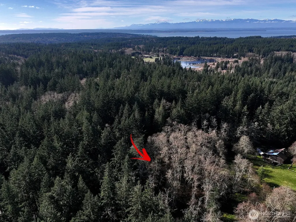 6880 Holst Road Clinton WA 98236