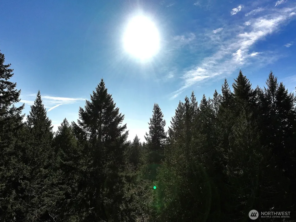 6880 Holst Road Clinton WA 98236