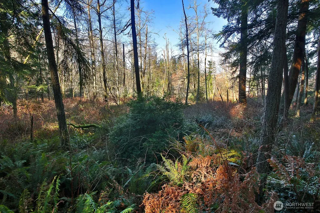 6880 Holst Road Clinton WA 98236