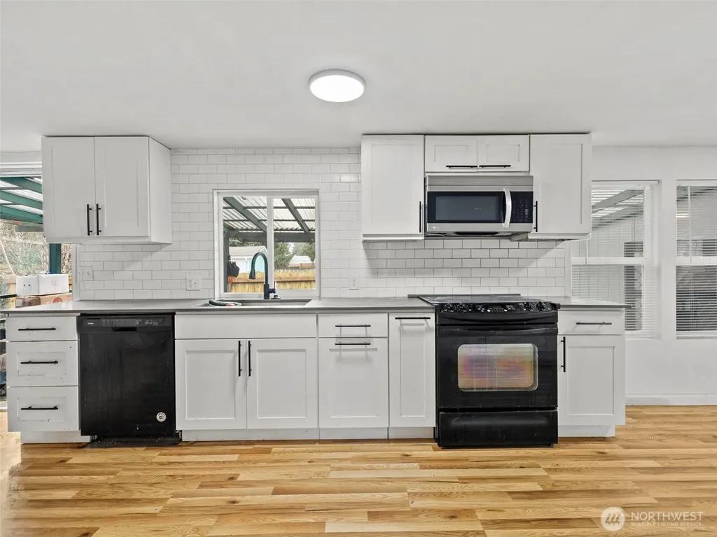 11040 14th Avenue SW Seattle WA 98146
