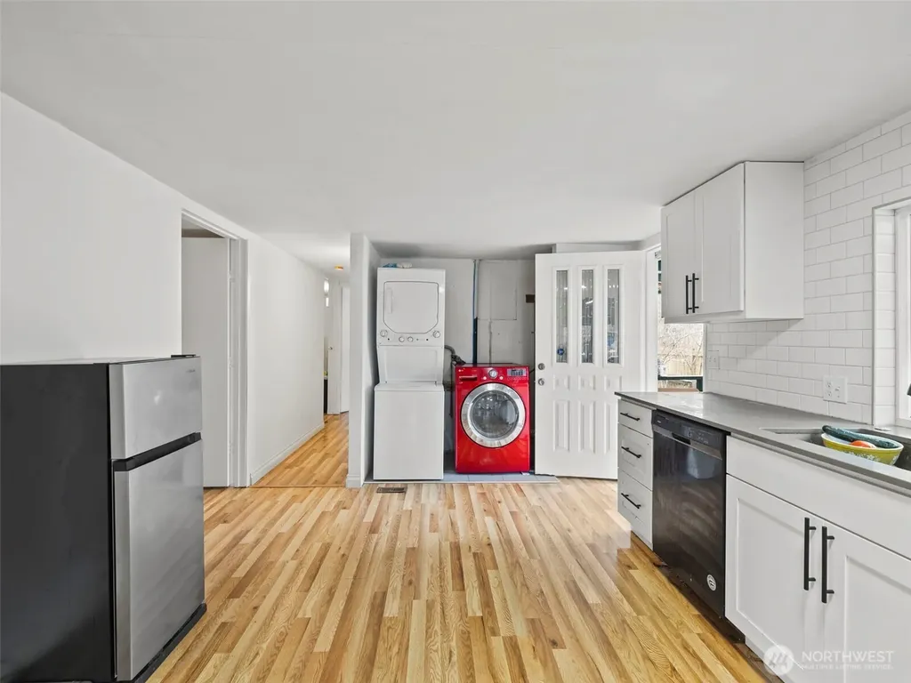 11040 14th Avenue SW Seattle WA 98146