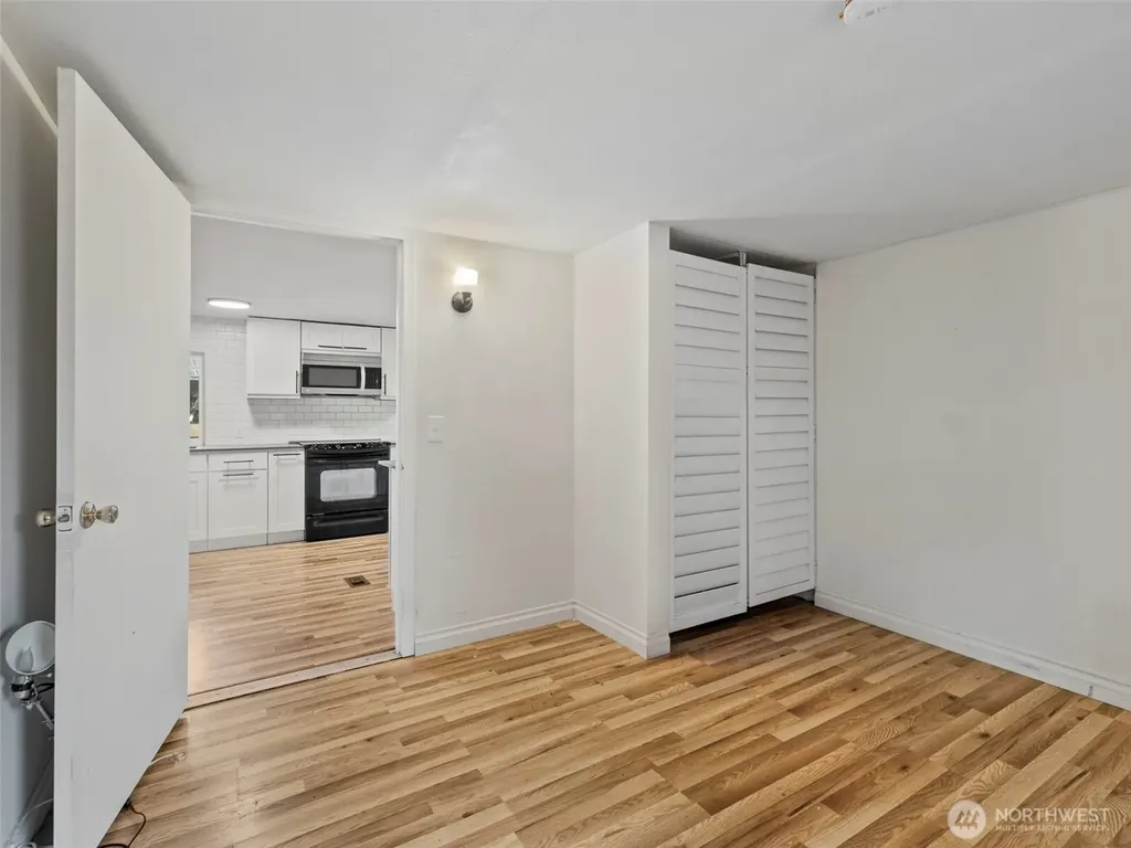11040 14th Avenue SW Seattle WA 98146