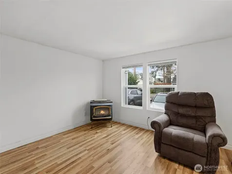 11040 14th Avenue SW Seattle WA 98146