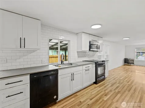 11040 14th Avenue SW Seattle WA 98146
