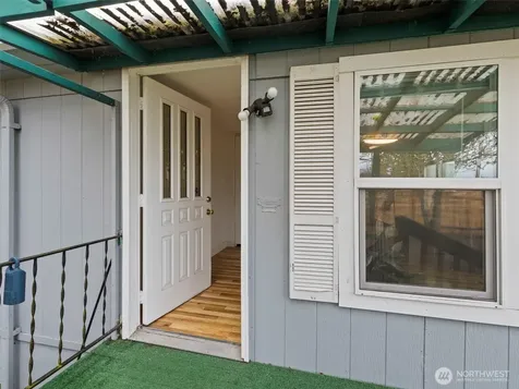 11040 14th Avenue SW Seattle WA 98146
