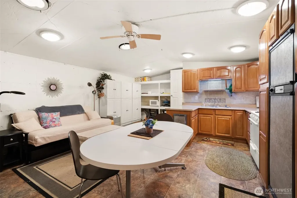 37413 34th Avenue S Roy WA 98580