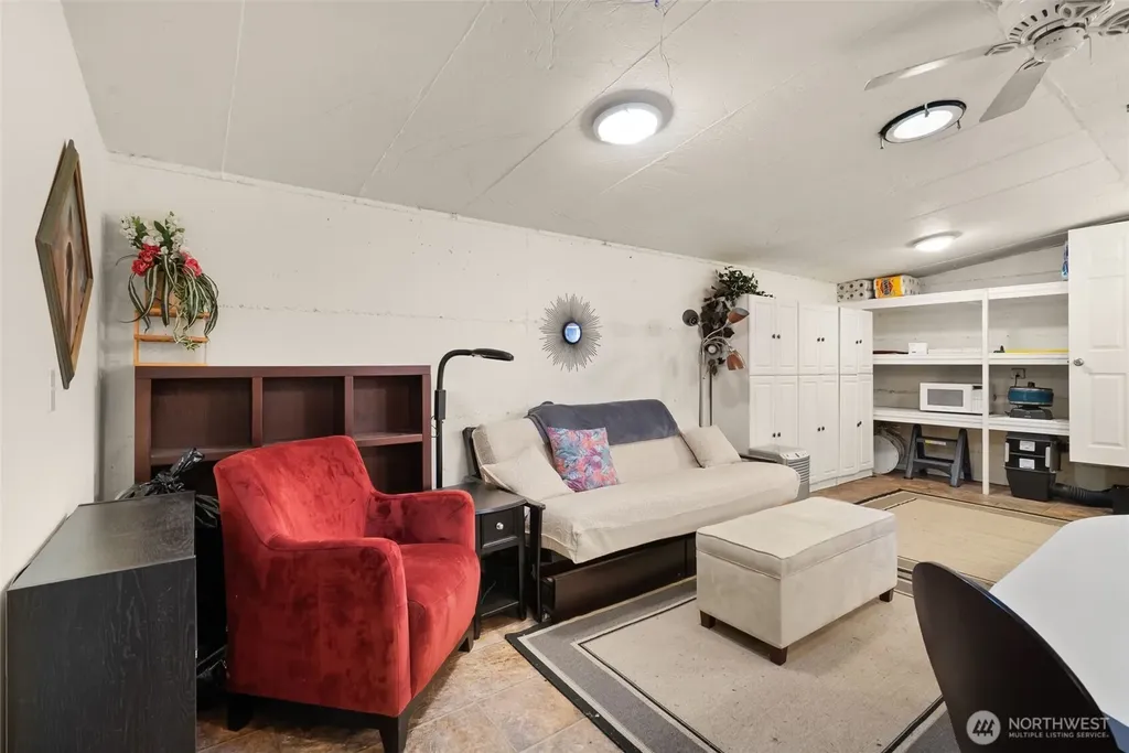 37413 34th Avenue S Roy WA 98580