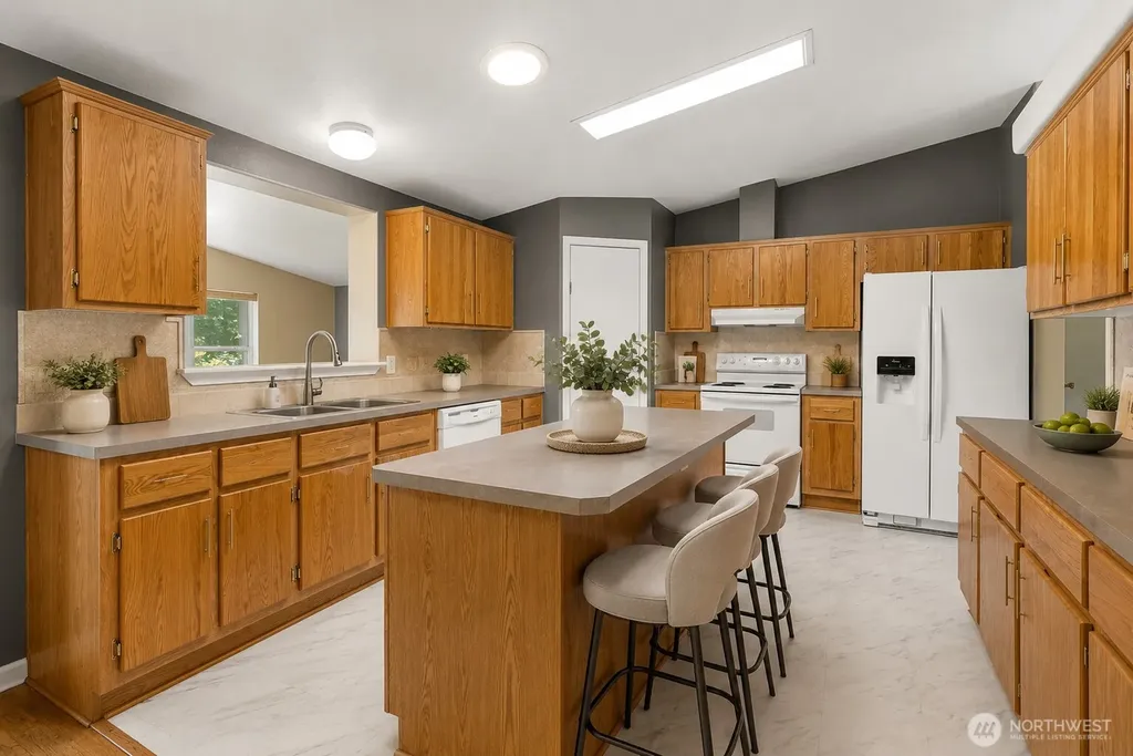 37413 34th Avenue S Roy WA 98580
