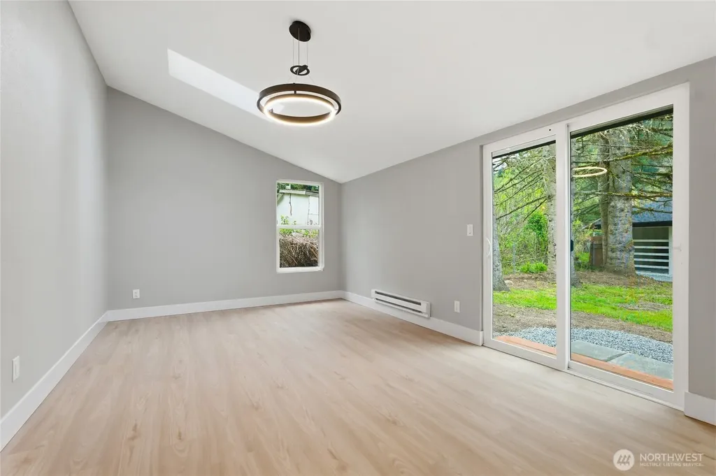 35224 312th Way SE Enumclaw WA 98022
