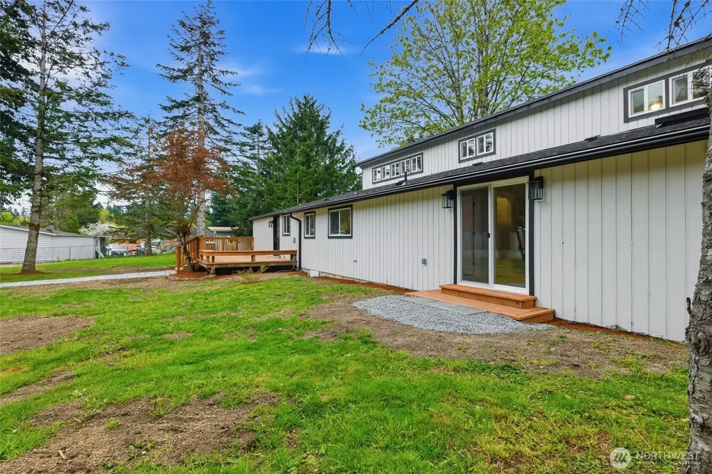 35224 312th Way SE Enumclaw WA 98022