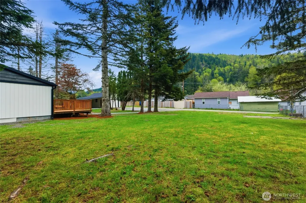 35224 312th Way SE Enumclaw WA 98022