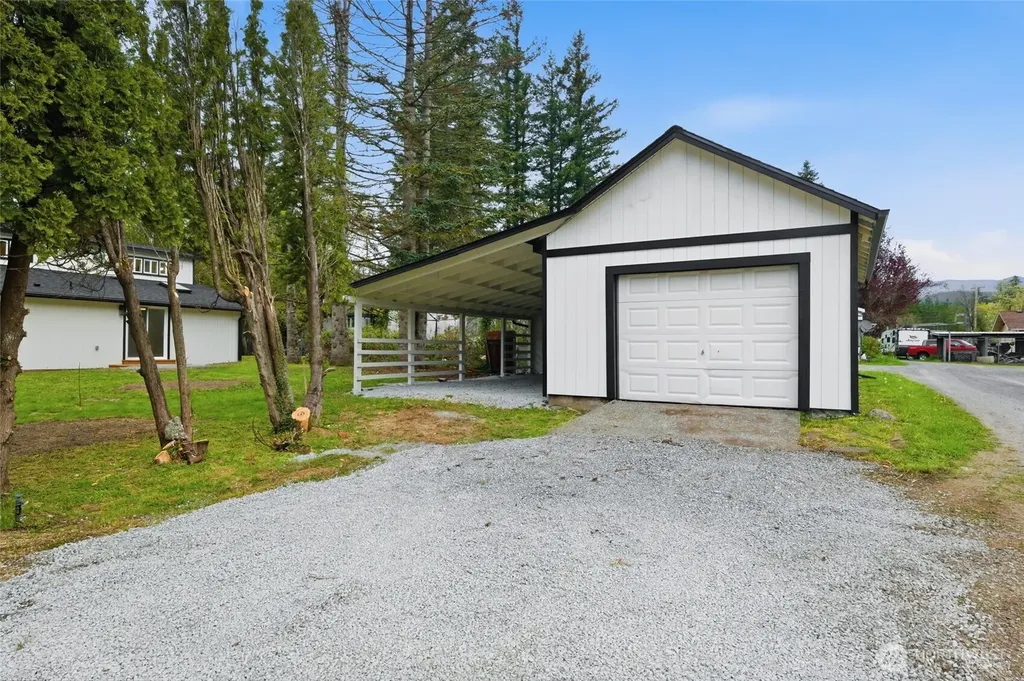 35224 312th Way SE Enumclaw WA 98022