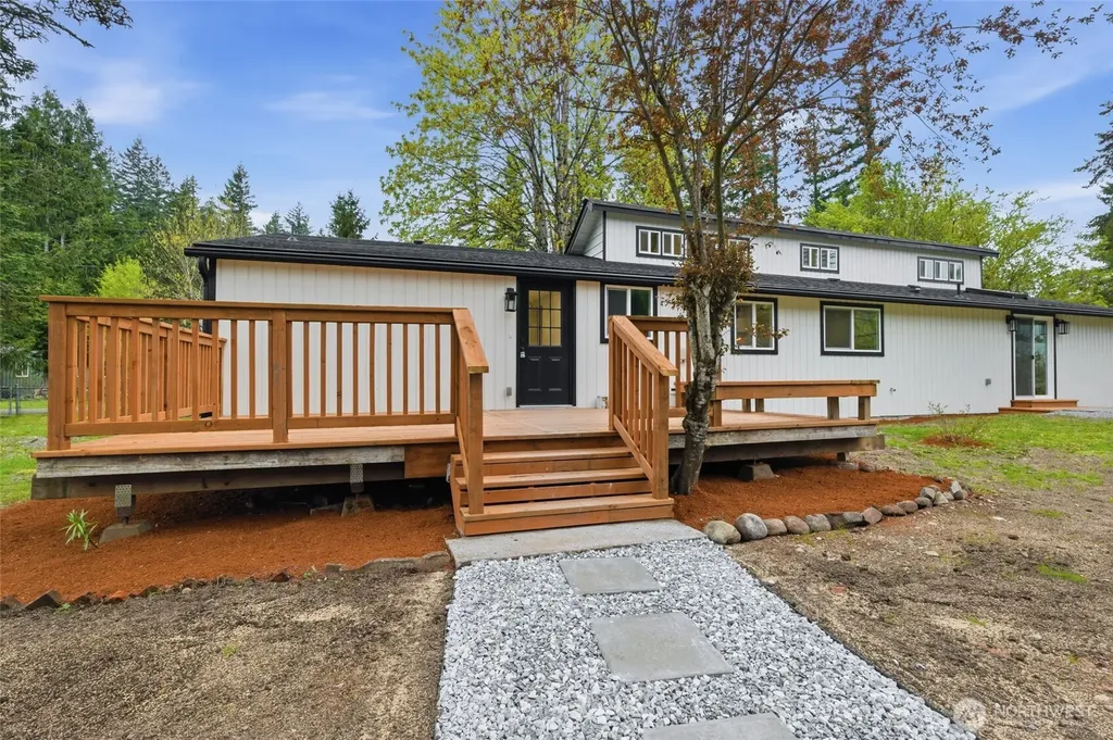 35224 312th Way SE Enumclaw WA 98022