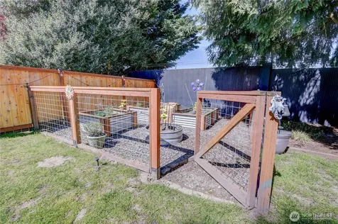 2023 14th Avenue NW Puyallup WA 98371
