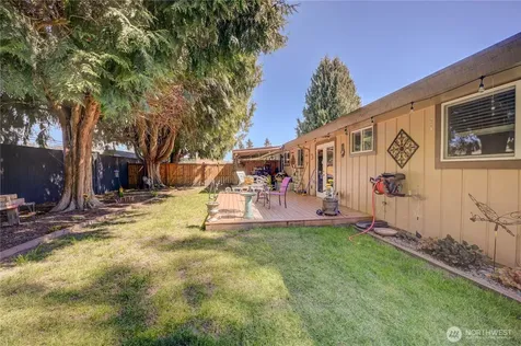 2023 14th Avenue NW Puyallup WA 98371