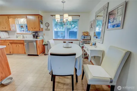 2023 14th Avenue NW Puyallup WA 98371