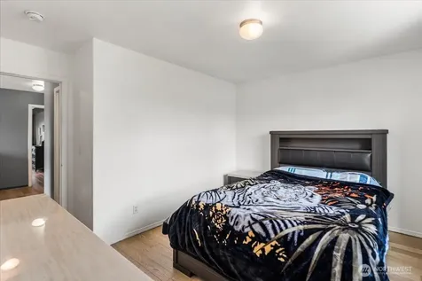 17817 36th Avenue E Tacoma WA 98446